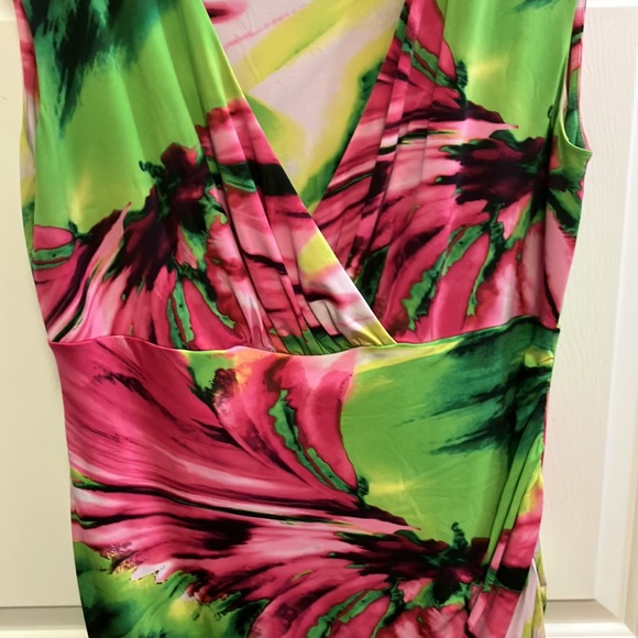 Carmen Marc Valvo Short-sleeve Tropical Print Surplice Neckline Size 0X - Picture 5 of 6